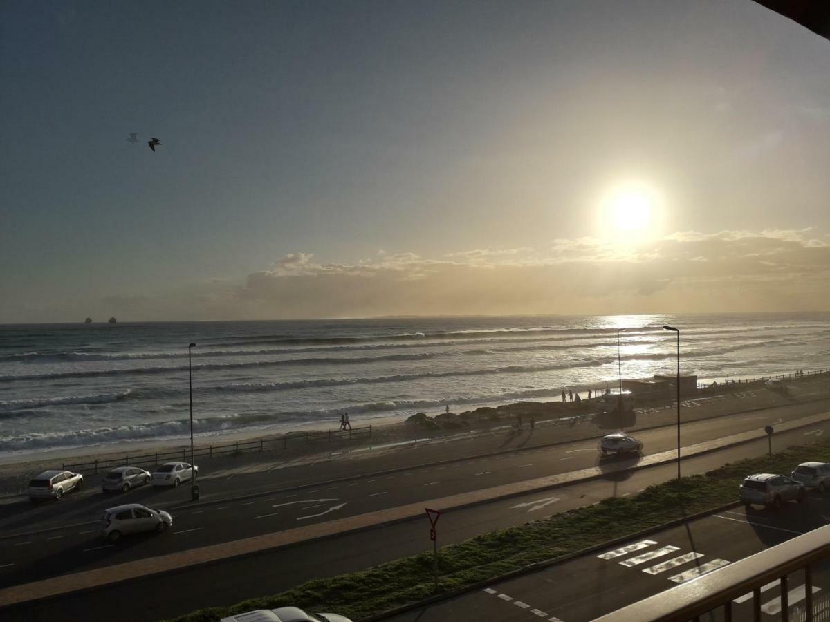 Apartment Mountain And Sea Splendor